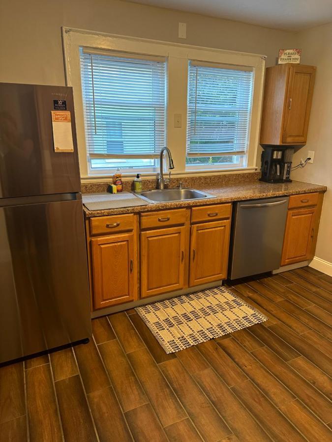 *Cozy, Convenient Boston. Indulge, You Deserve It* Luaran gambar
